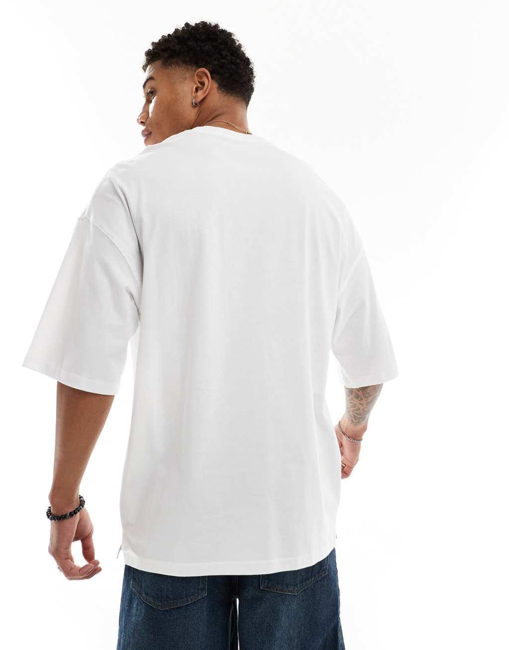 Jack & Jones super oversized t-shirt in white Product Image