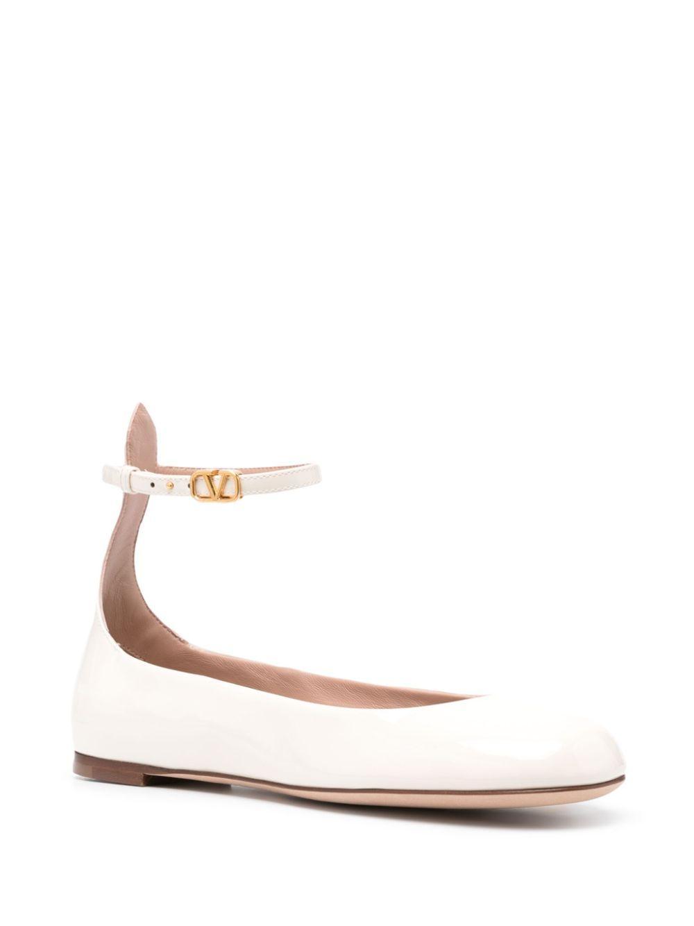 VALENTINO GARAVANI Tan-go Patent Leather Ballerina Woman Light Ivory 41 In White Product Image