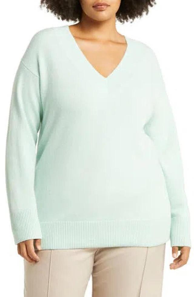 Wool & Cashmere Blend Sweater In Fluorite Product Image