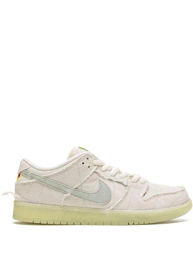 Sb Dunk Low "mummy" Sneakers In Neutrals Product Image