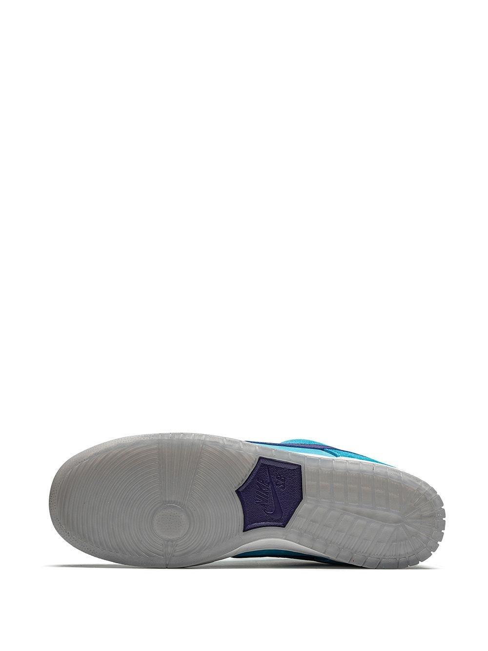 Sb Dunk Low Pro Sneakers In Blue Product Image