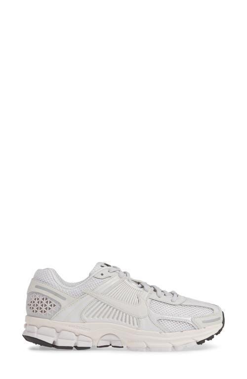 Zoom Vomero 5 Sp Sneaker In White Product Image