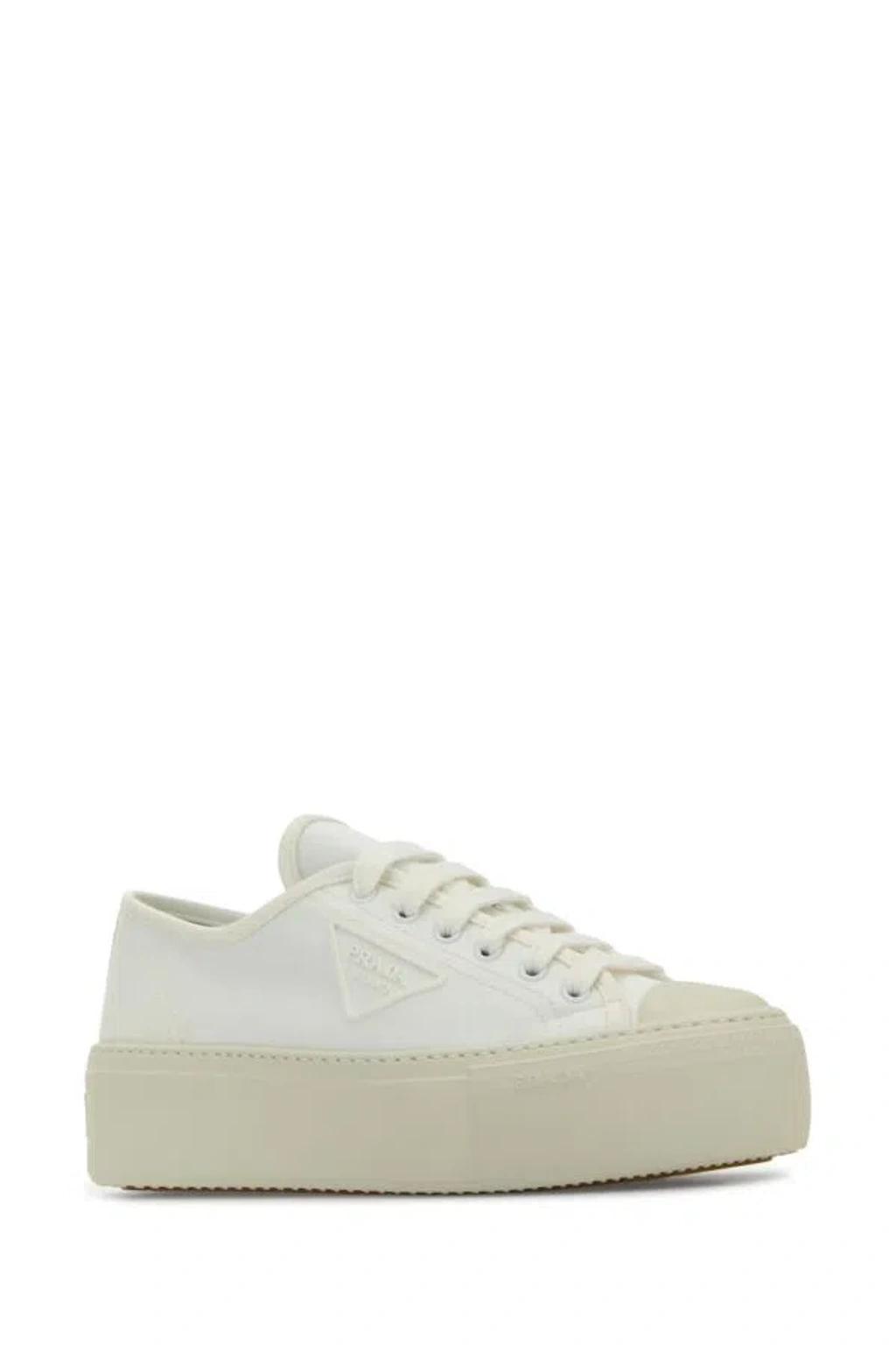 Sneakers In White Product Image