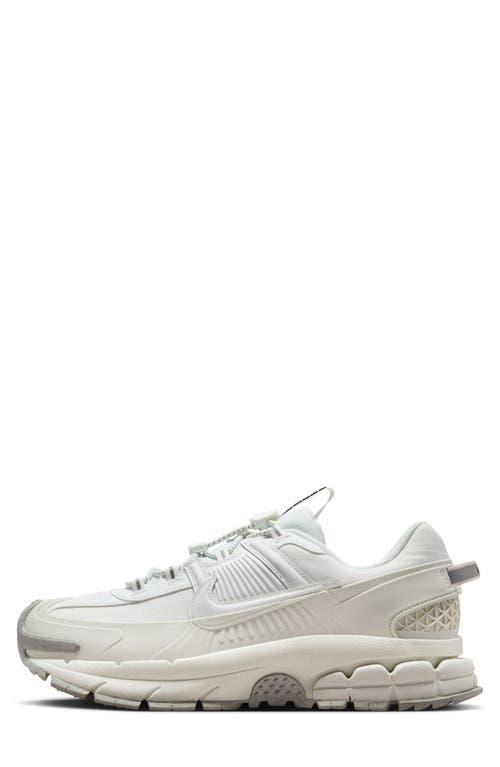 NIKE Women's Zoom Vomero Roam Winterized Shoes In Summit White/light Bone/light Iron Ore/summit White Product Image