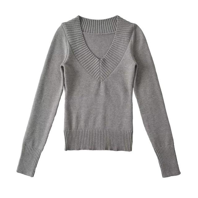 Long-Sleeve V-Neck Plain Knit Top Product Image