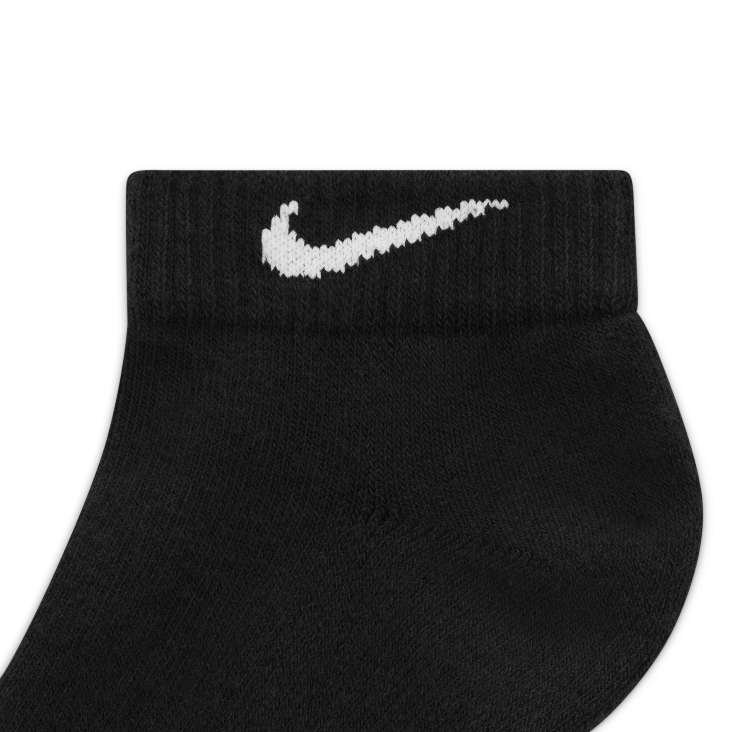 Nike Unisex Everyday Plus Cushioned Training Low Socks (6 Pairs) Product Image