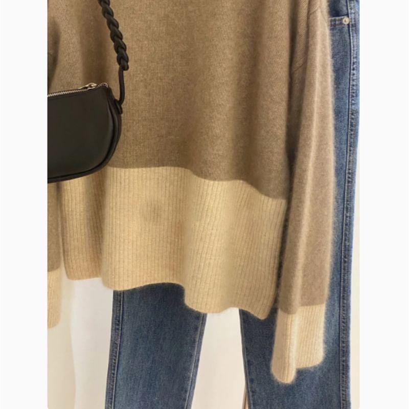 Round Neck Two Tone Sweater Product Image