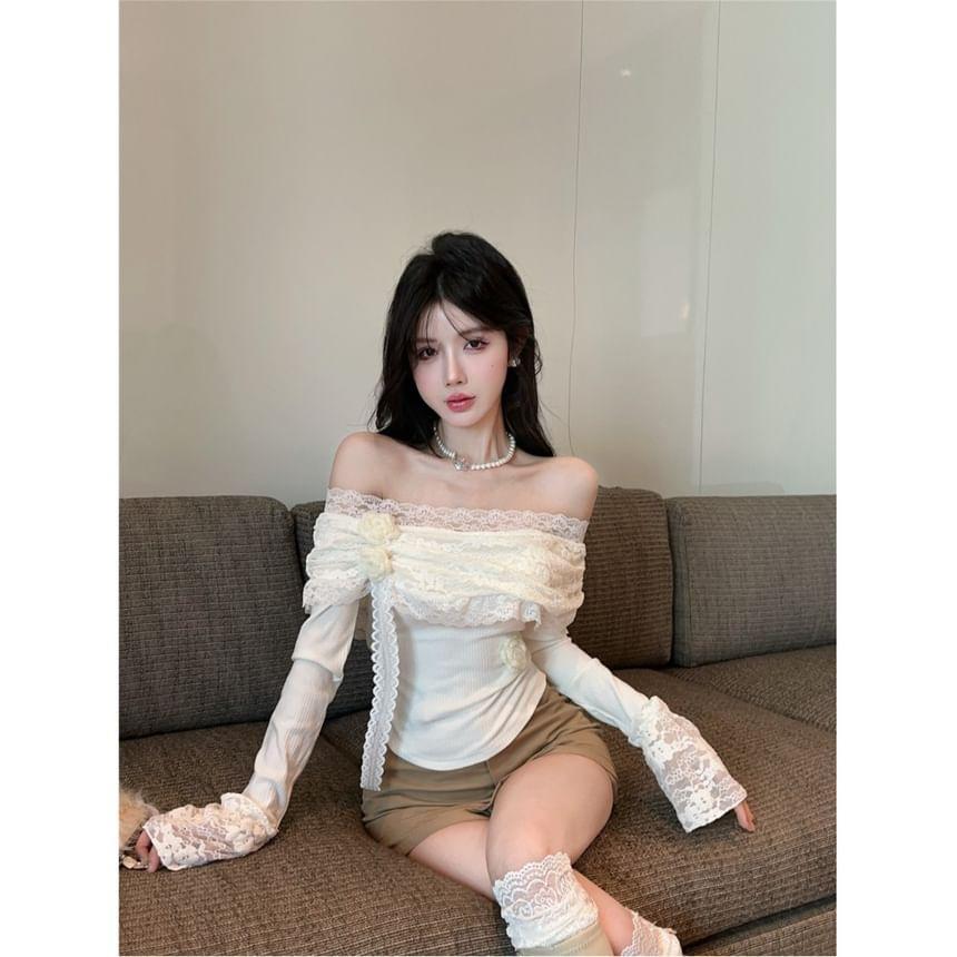 Long-Sleeve Off-Shoulder Plain Lace Trim T-Shirt Product Image