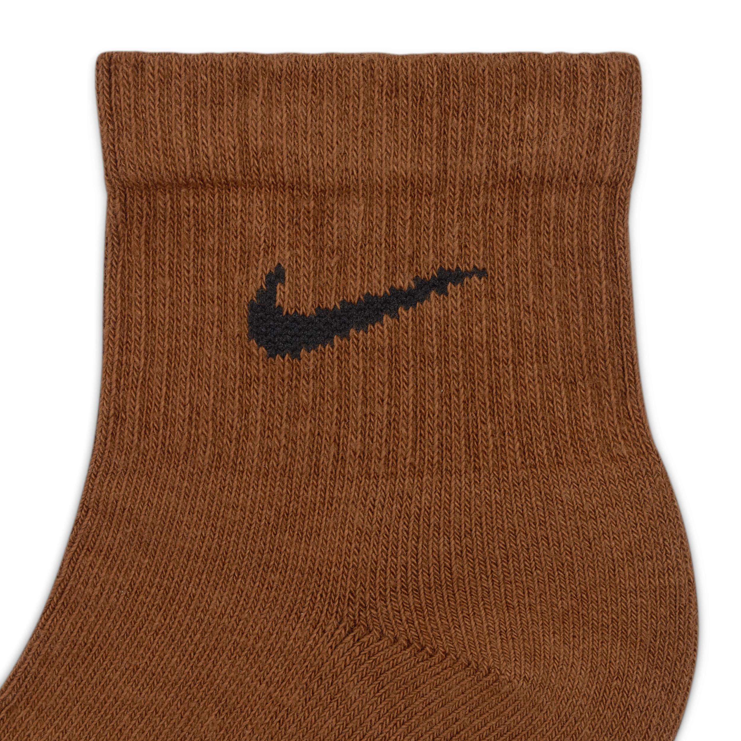 Nike Men's Everyday Plus Cushioned Training Ankle Socks (6 Pairs) Product Image