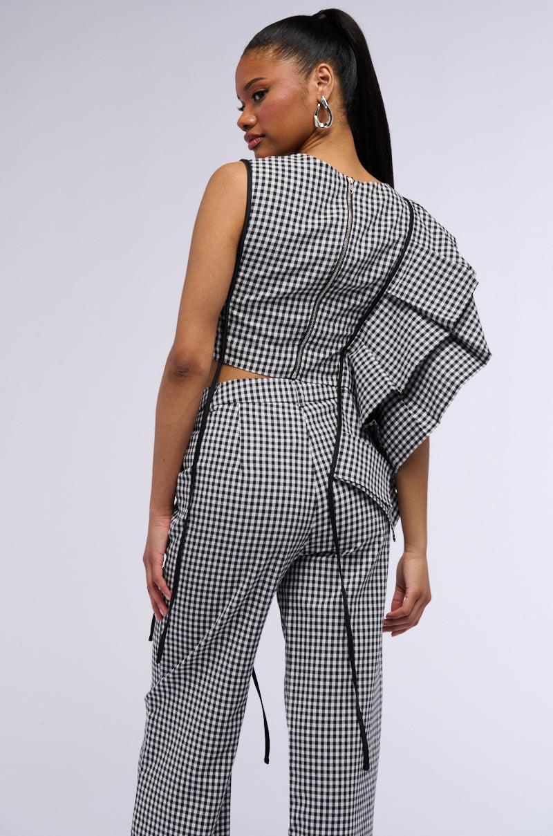 EASY ME GINGHAM BLOUSE Product Image