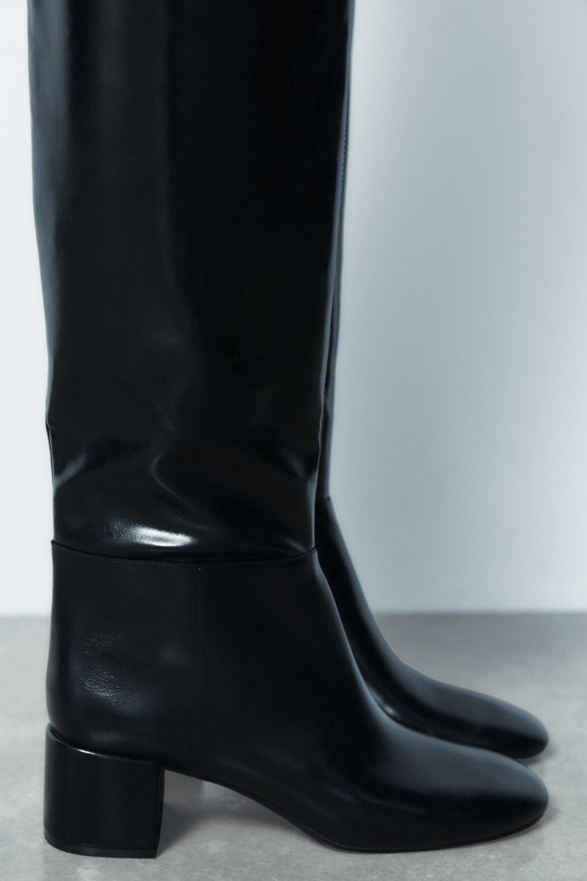 WIDE HEELED TOPSTITCHED BOOTS Product Image