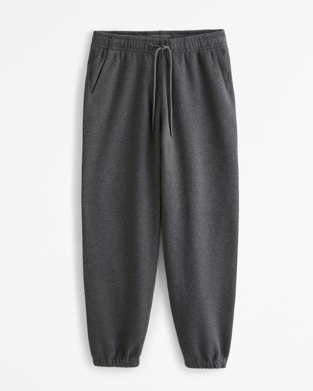 Essential Baggy Sweatpant Product Image