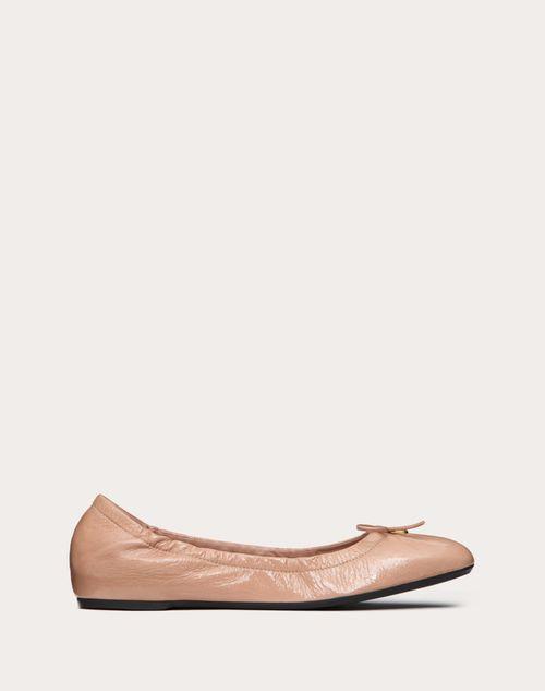 VLOGO SIGNATURE PATENT LEATHER BALLERINA  Product Image