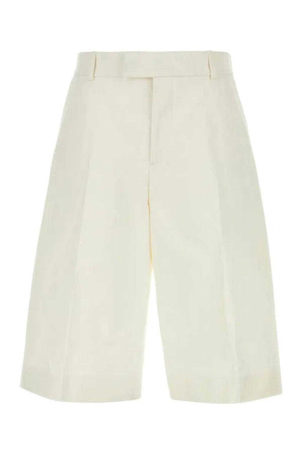 Man White Twill Bermuda Shorts Product Image