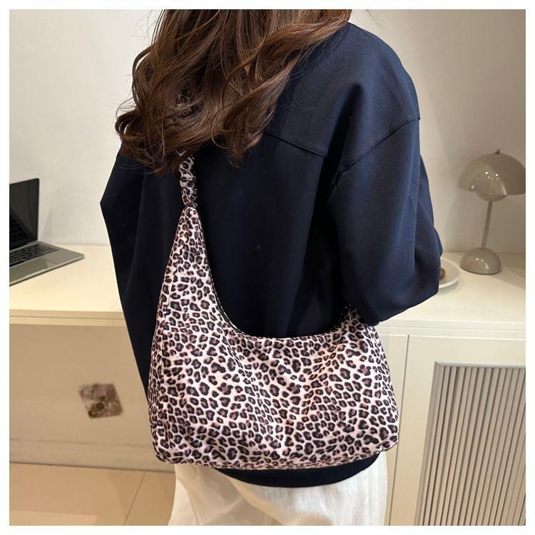 Leopard Print Shoulder Bag Product Image