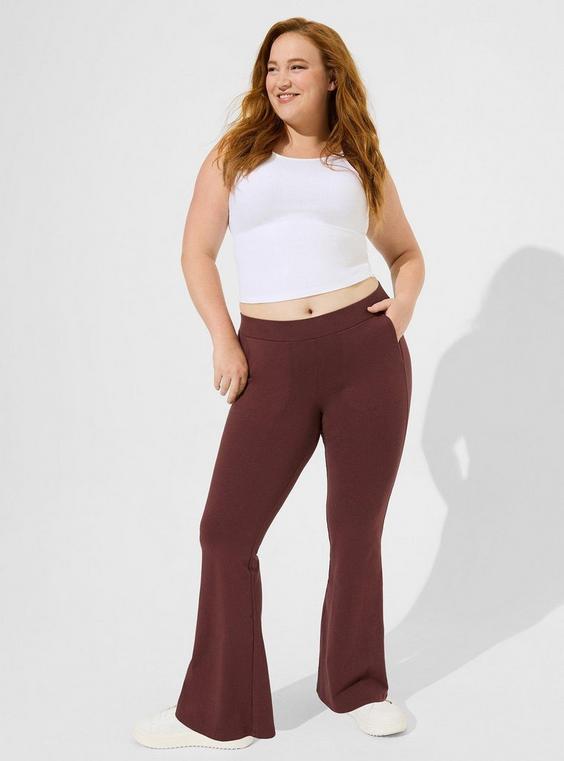 High-Rise Full Length Signature Waist Flare Pocket Legging product image