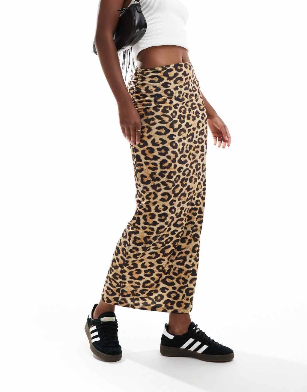 Pull&Bear midi skirt in leopard print Product Image