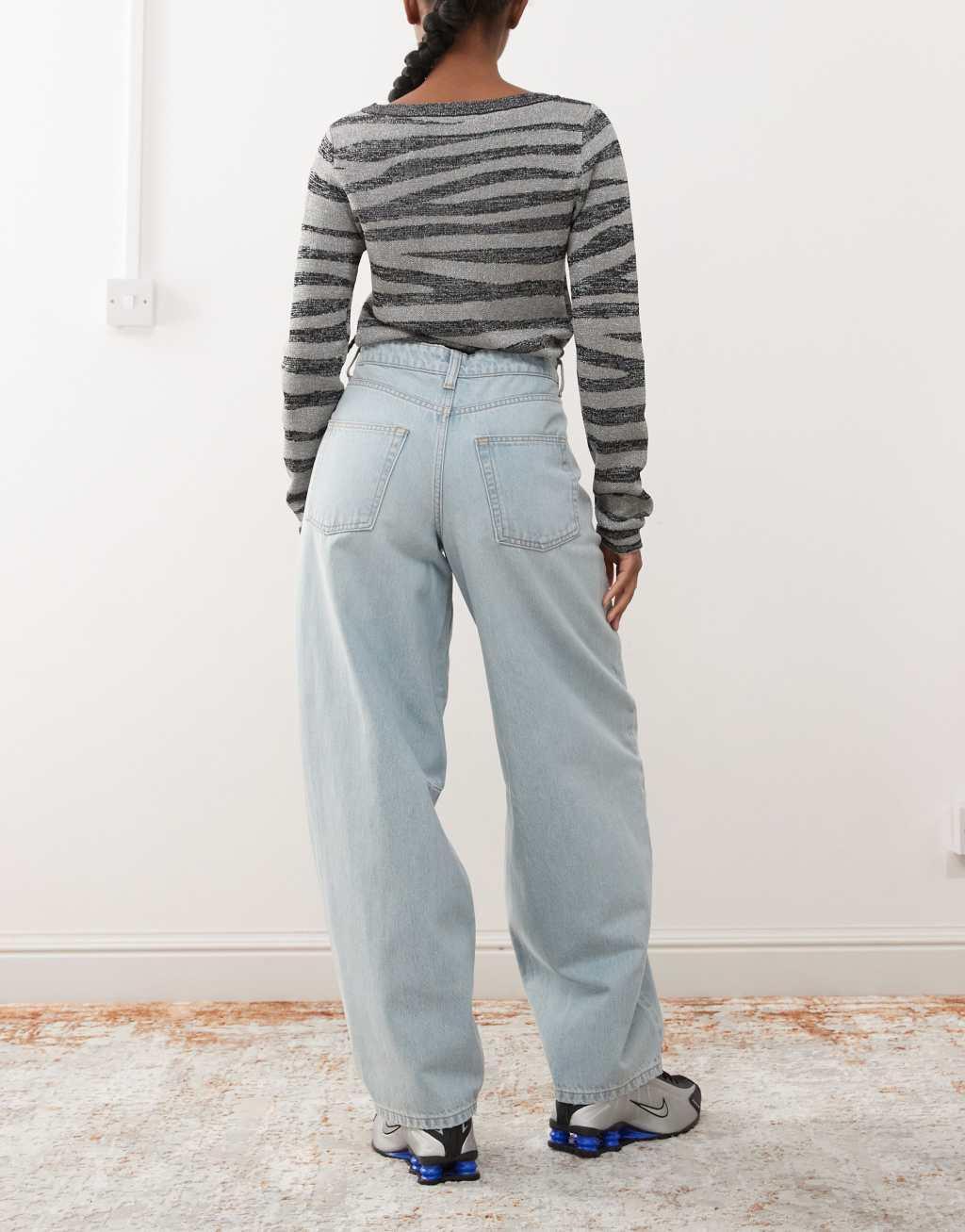 COLLUSION mid rise tapered jeans in mid wash - MBLUE Product Image