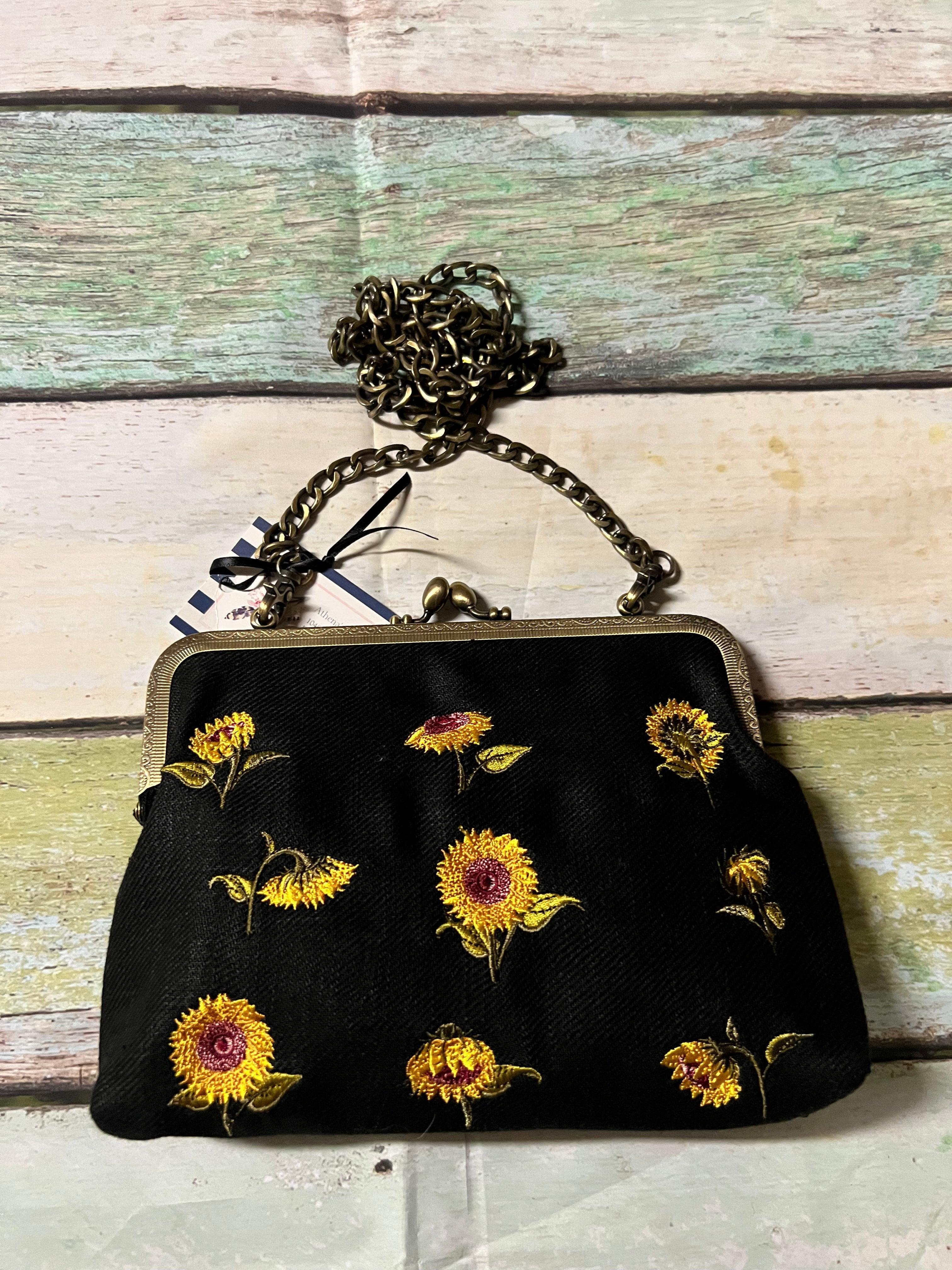 Sunflower Kisslock Crossbody Wristlet Handbag Female Product Image