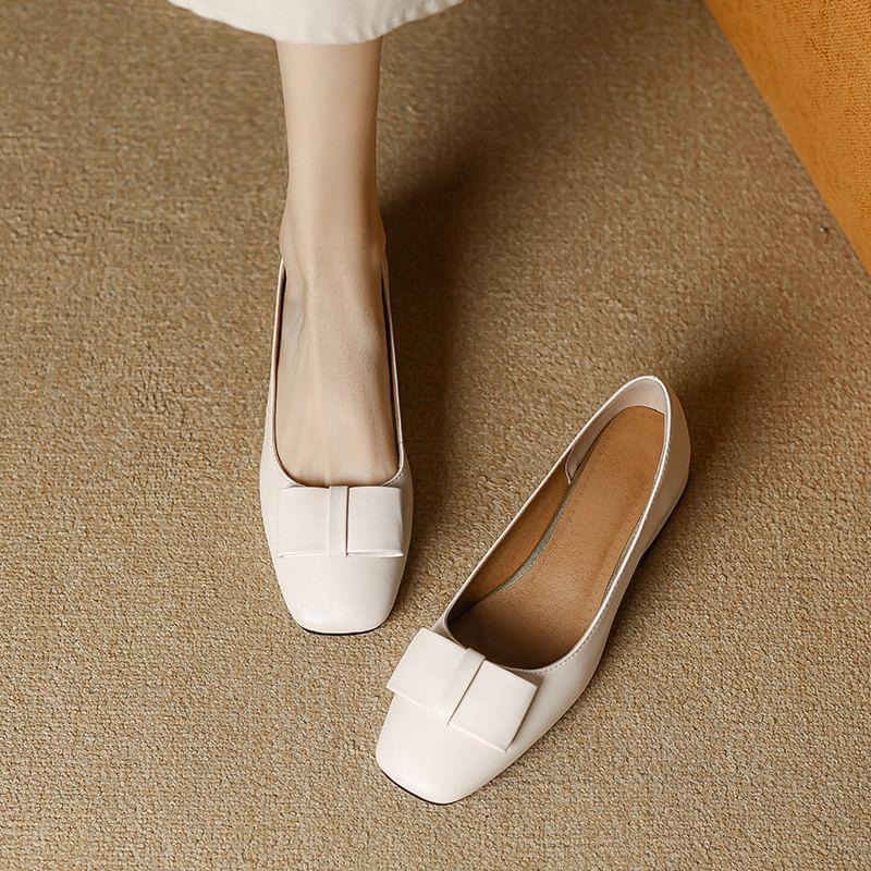 Chunky Heel Square-Toe Bow Pumps product image