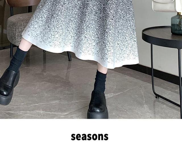 Elastic Waist Gradient Midi A-Line Knit Skirt Product Image