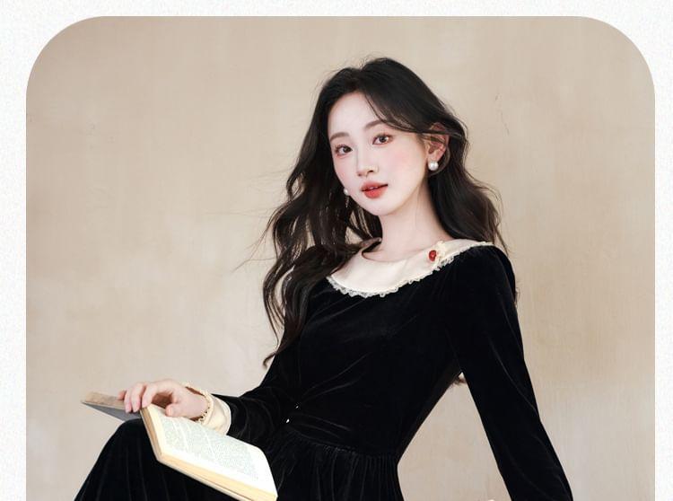 Long-Sleeve Crewneck Velvet Maxi A-Line Dress Product Image