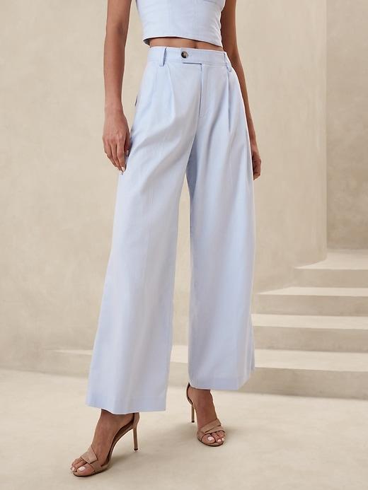 Linen-Blend Wide-Leg Pleated Trouser Product Image