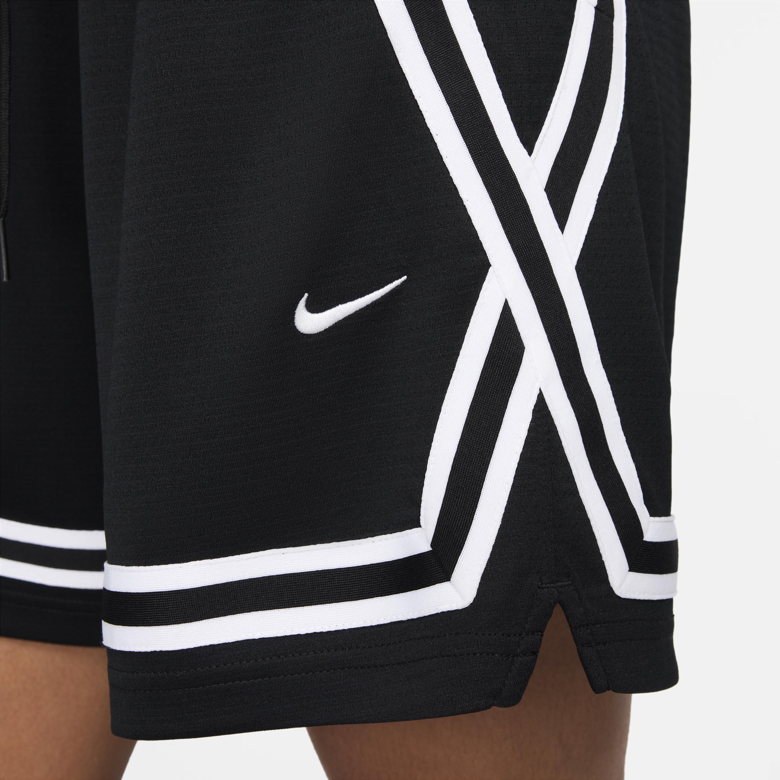 Nike Women's Crossover Dri-FIT 7" Basketball Shorts Product Image