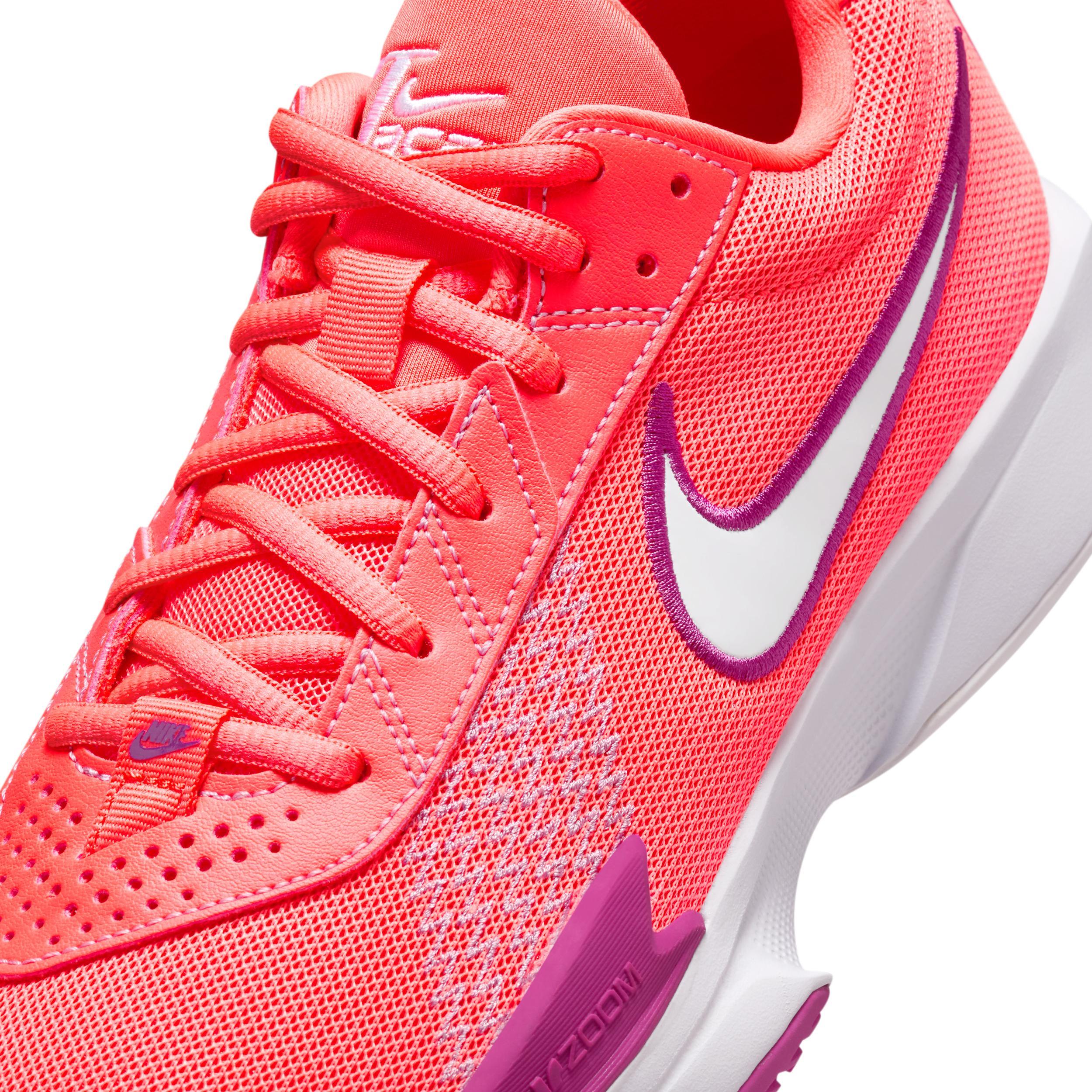 Nike Women's G.T. Cut Academy Basketball Shoes Product Image