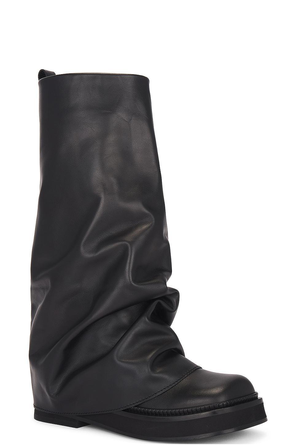 THE ATTICO Robin Combat Boot in Black - Black. Size 39.5 (also in 36, 38, 40, 41). Product Image