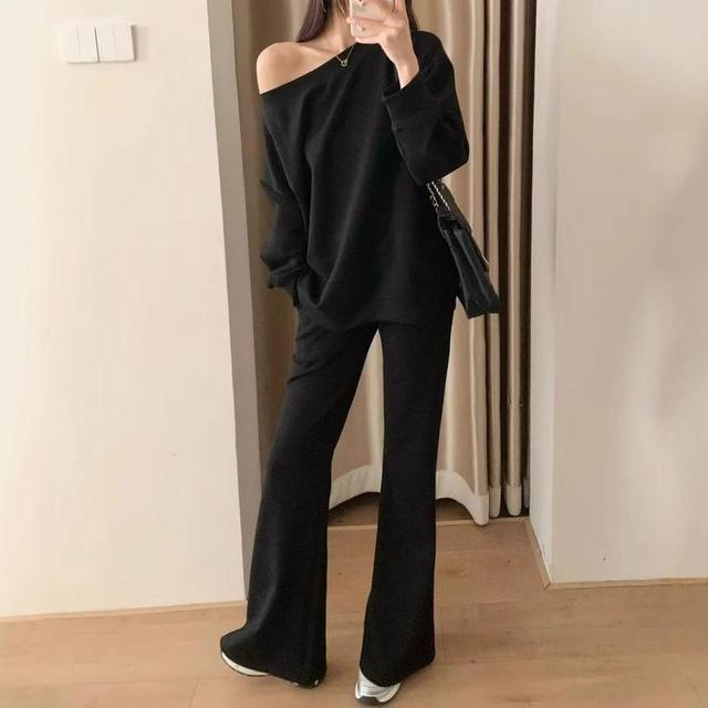 Boat Neck Sweatshirt / Drawstring Waist Bootcut Sweatpants Product Image