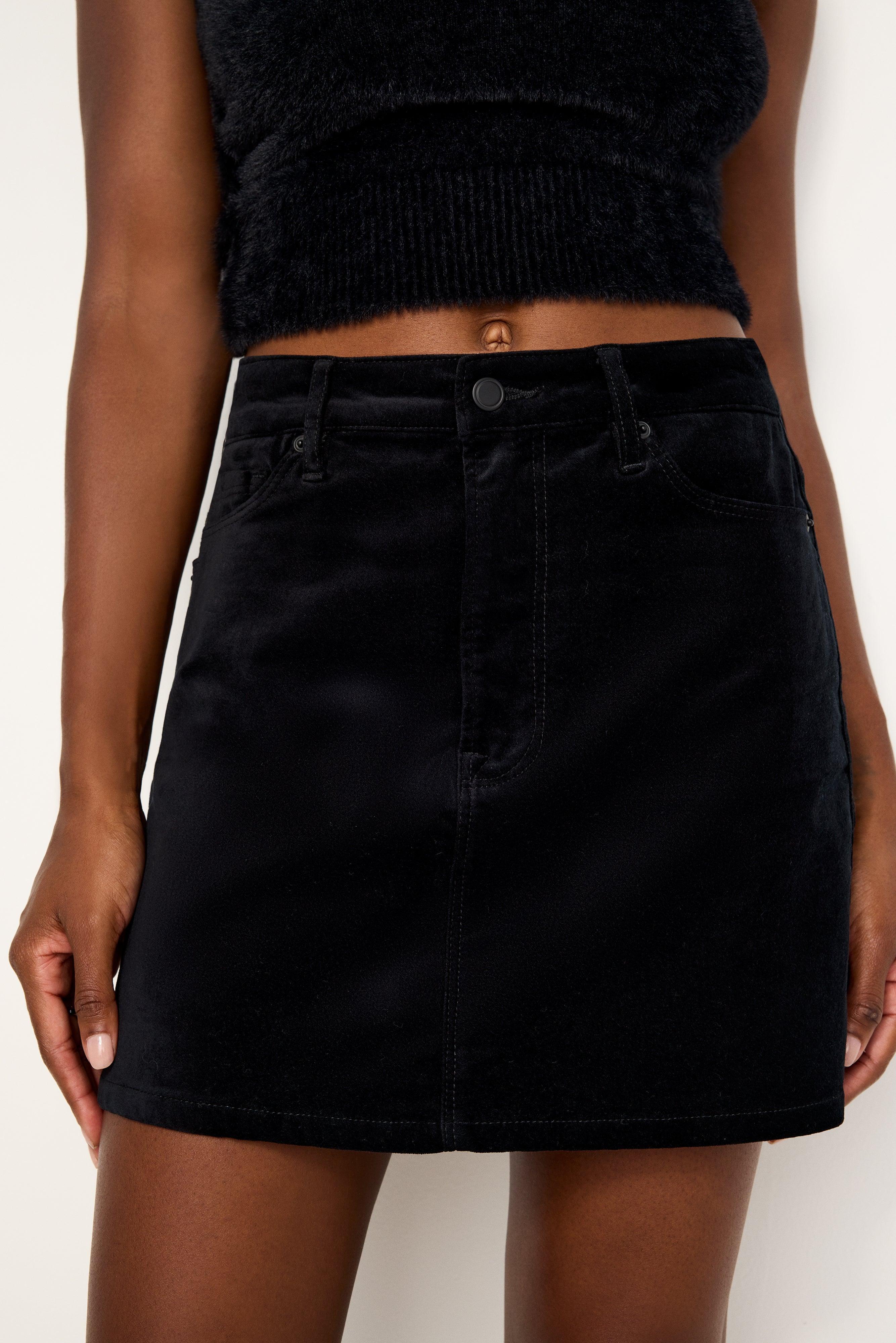 VELVET MINI SKIRT | BLACK001 Product Image