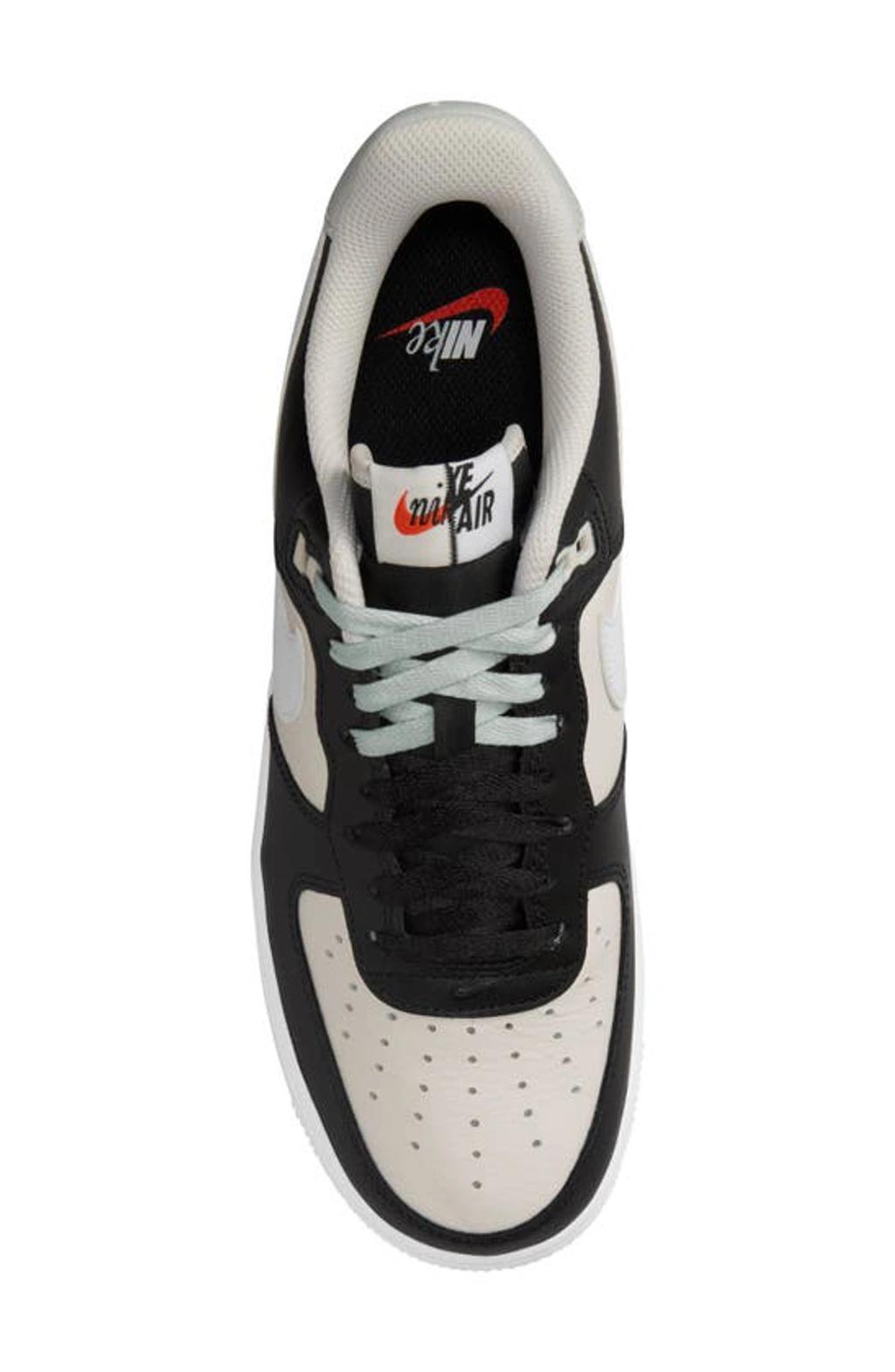 NIKE Air Force 1 '07 Lv8 Sneaker In Black/ Silver/ Phantom/ White Product Image