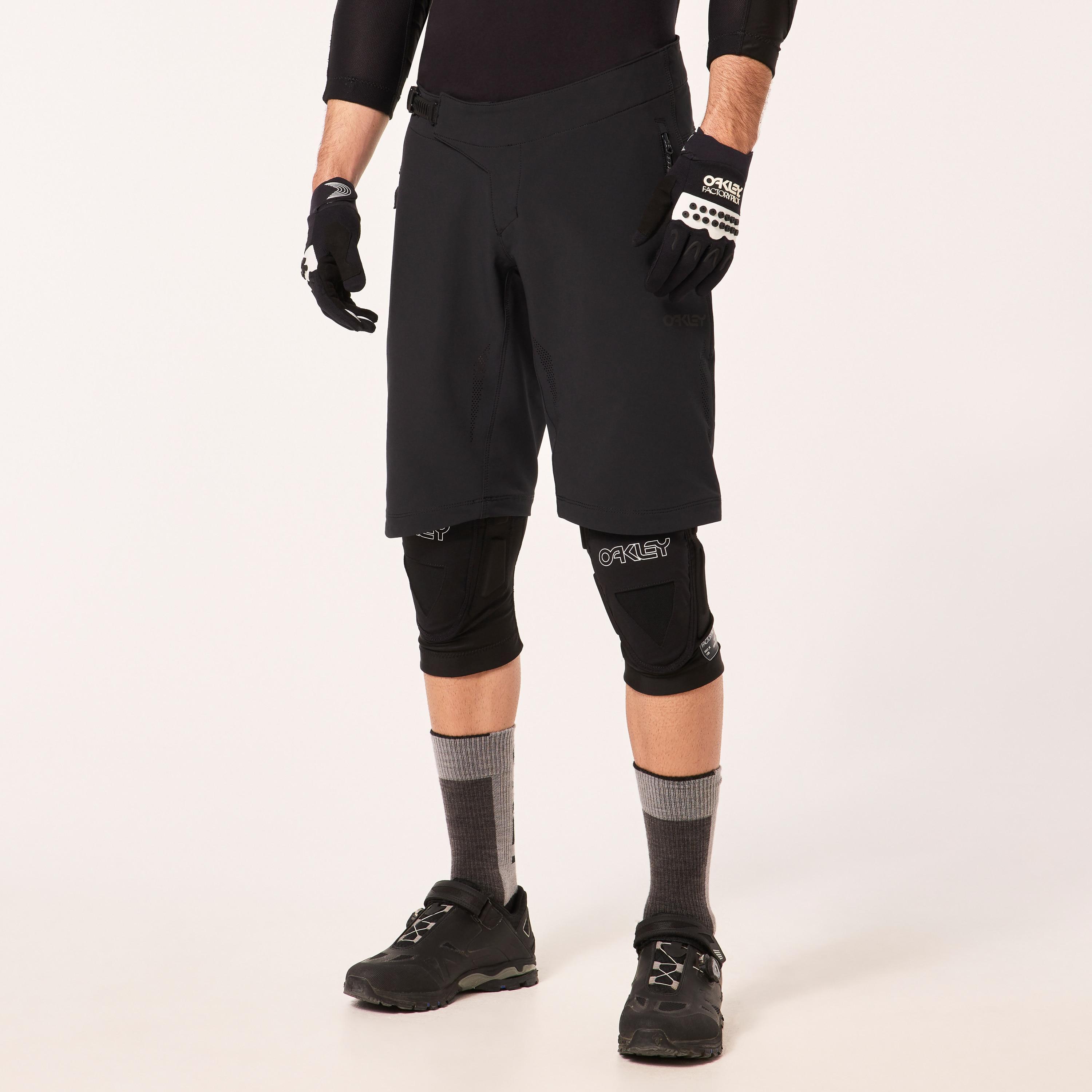 Oakley Element Short - Blackout | Oakley® Product Image