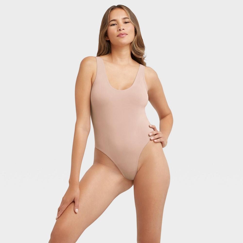 Maidenform M Womens Seamless Smoothing Bodysuit MST001 Product Image