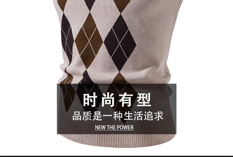 V-Neck Argyle Sweater Vest Product Image