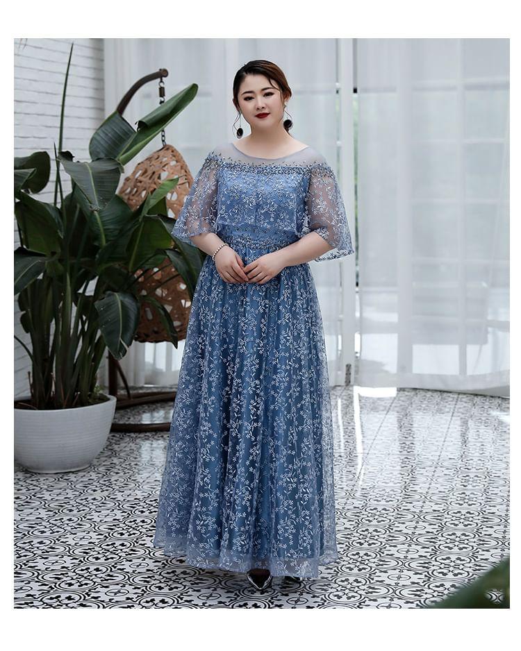 Plus Size Elbow-Sleeve Floral Mesh A-Line Evening Gown Product Image