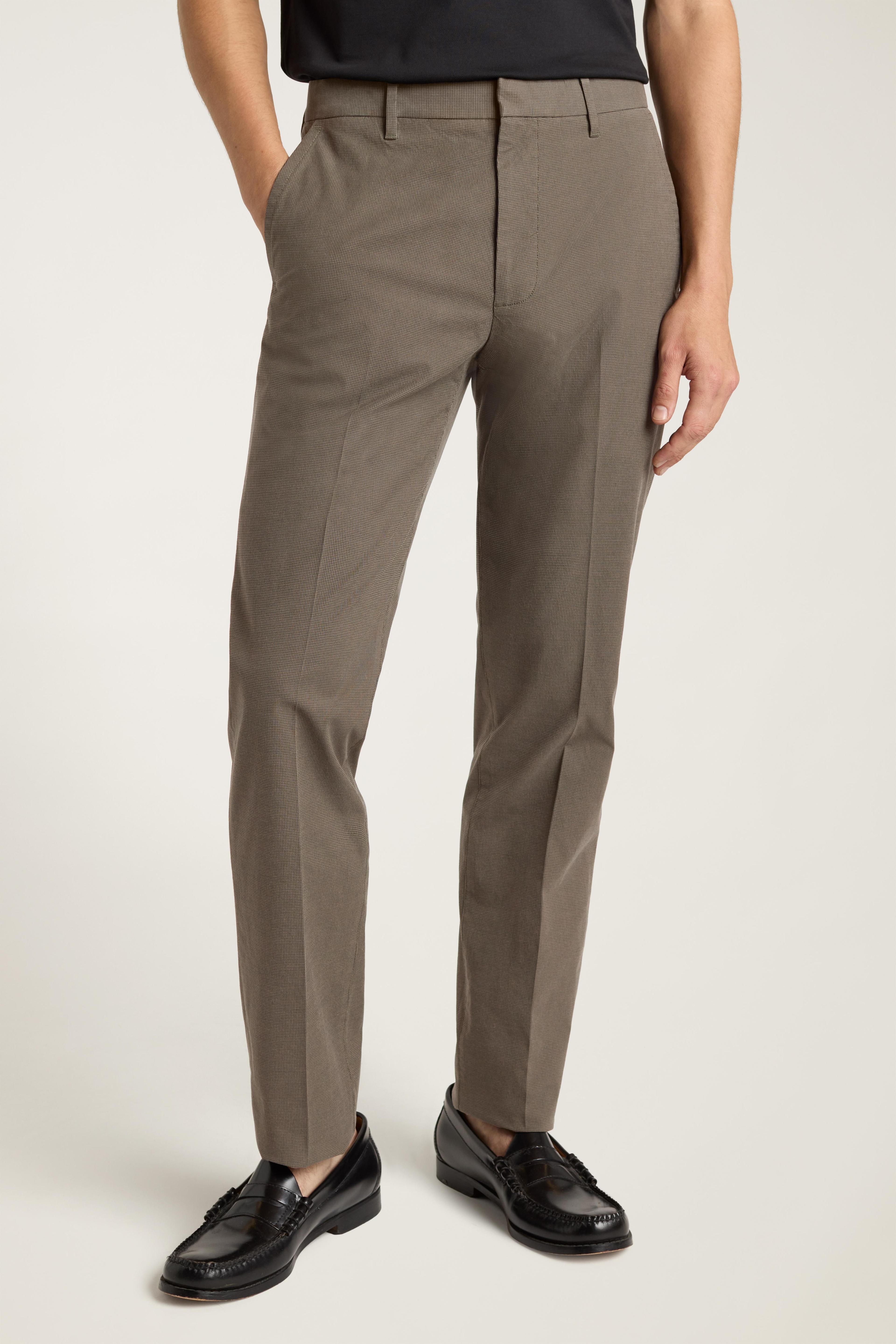 Weekday Warrior Dress Pants Product Image