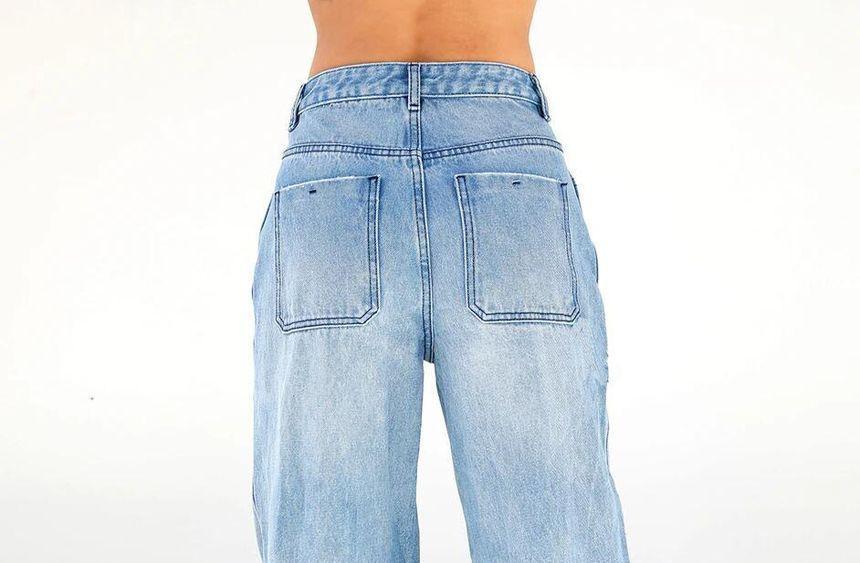 Mid Waist Wide-Leg Jeans Product Image