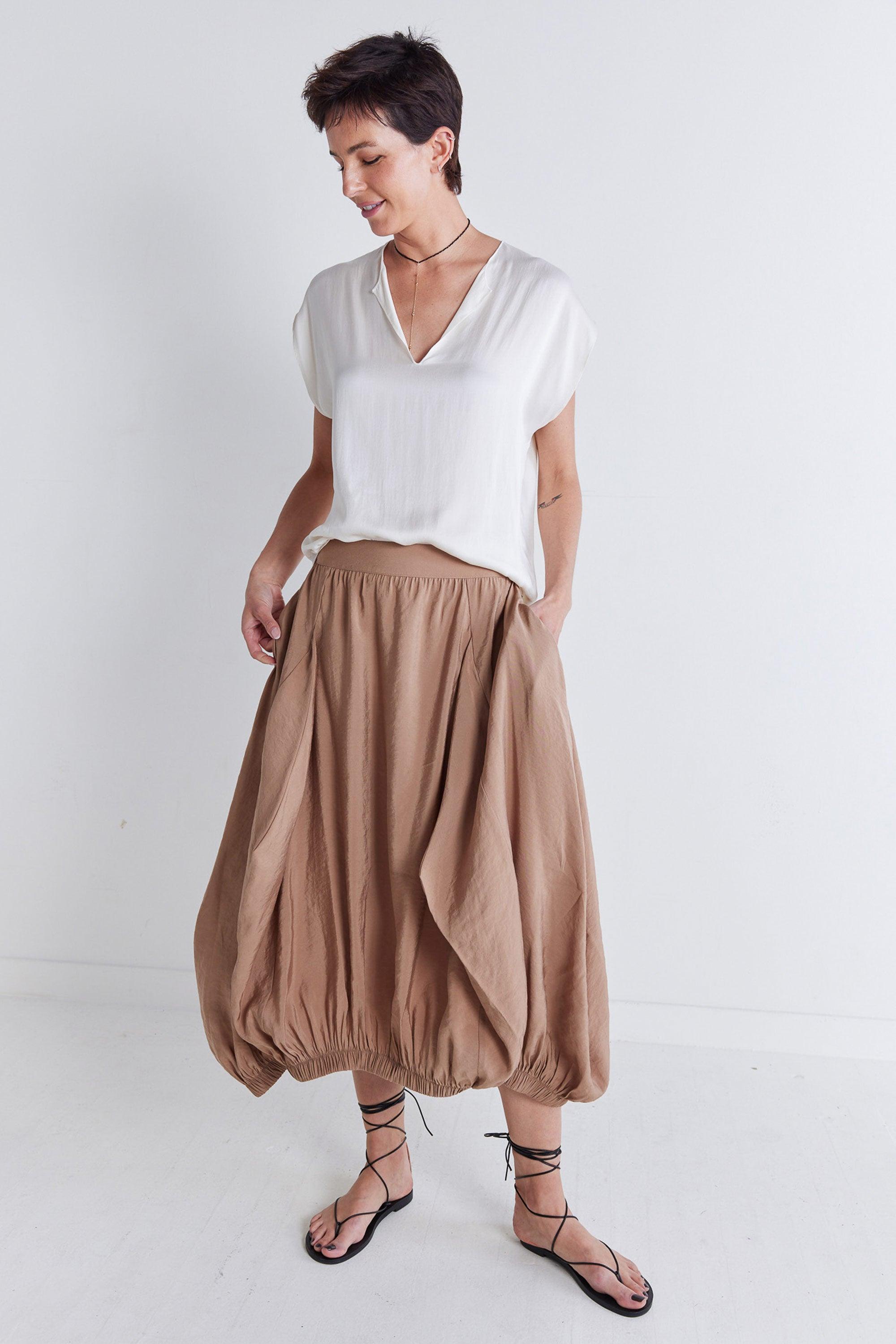 Pleat-Adoring Light Poplin Skirt Product Image