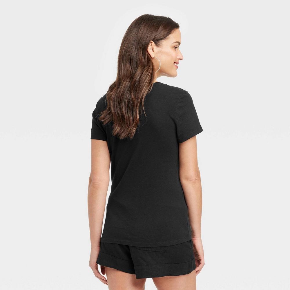 Womens Fitted V-Neck Short Sleeve T-Shirt - Universal Thread Black L Product Image