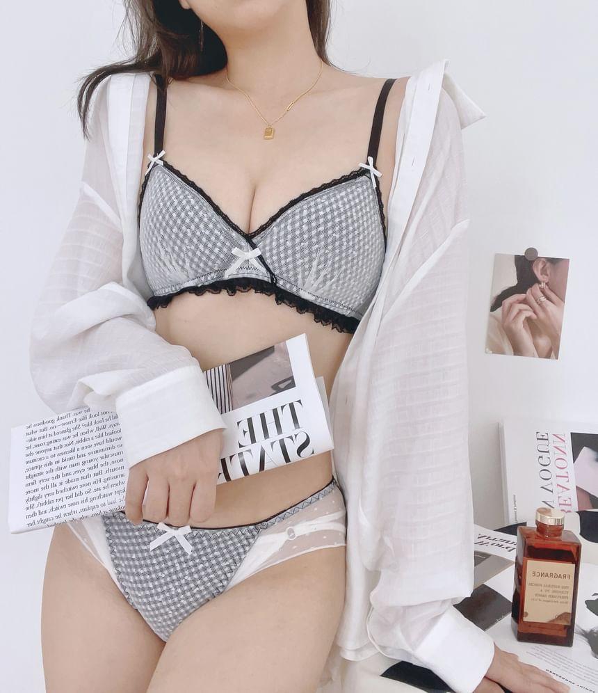 Plaid Bow Mesh Overlay Wireless Bra Product Image