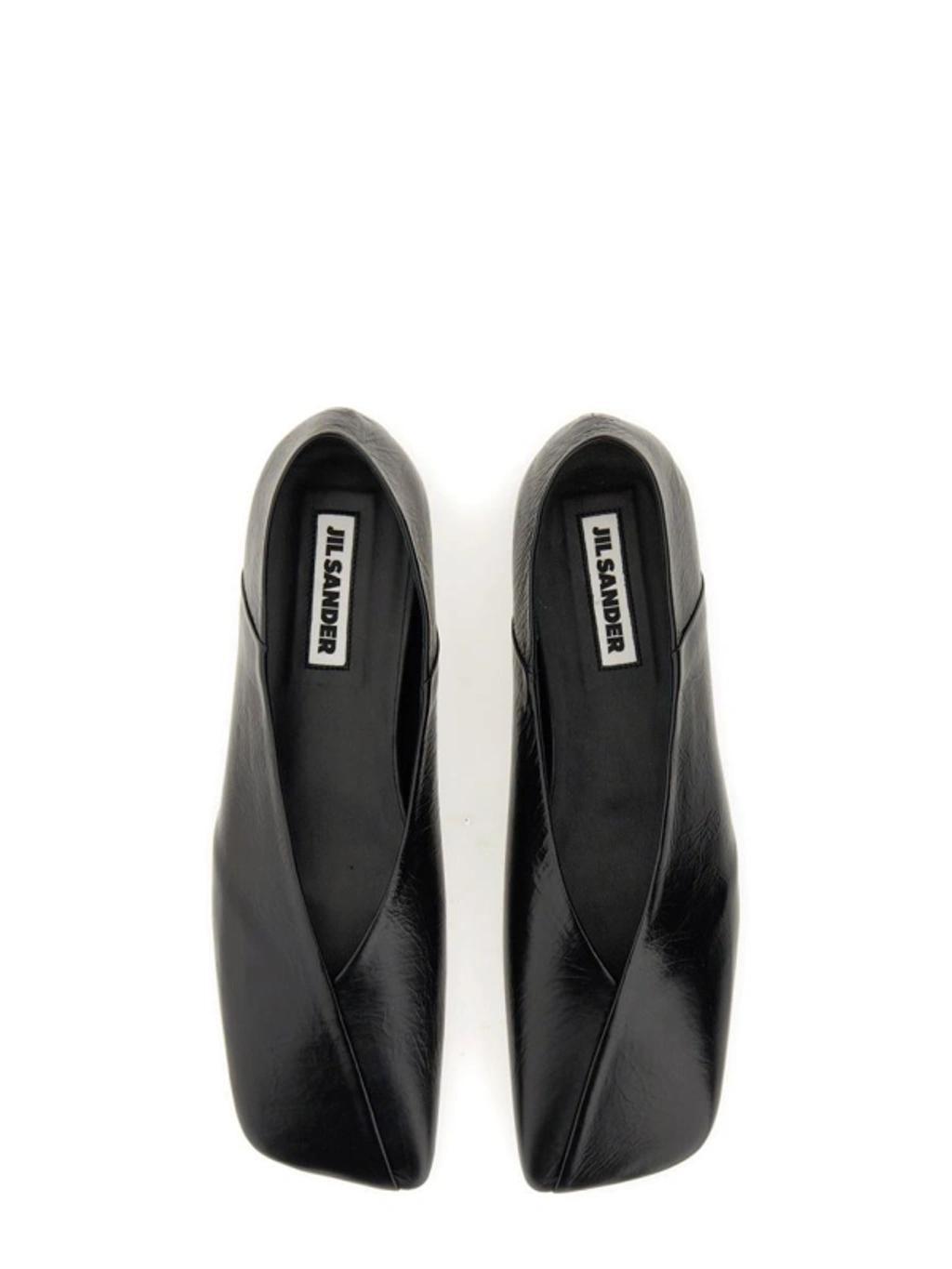 Shoes In Black Product Image