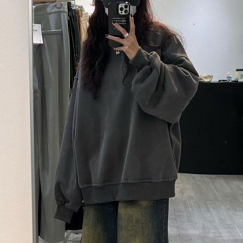 Round Neck Plain Oversized Sweatshirt Product Image