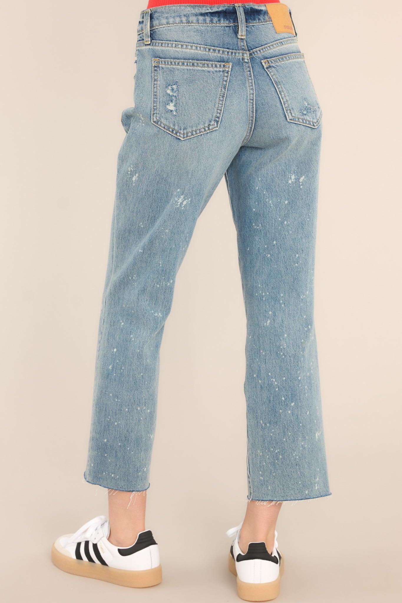 Medium Vintage Wash Mid Rise Cropped Jeans Blue Product Image