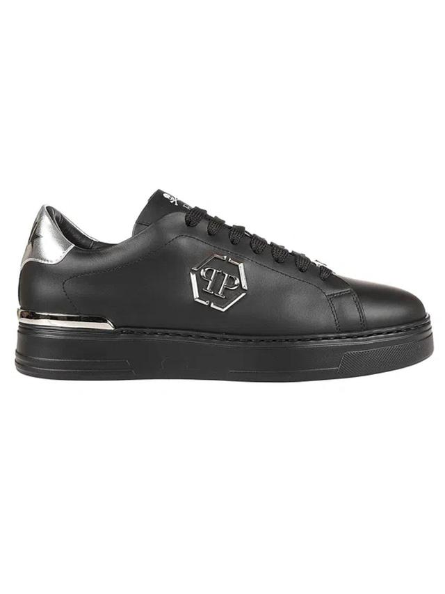 Hexagon Low Top Sneakers In Black Product Image