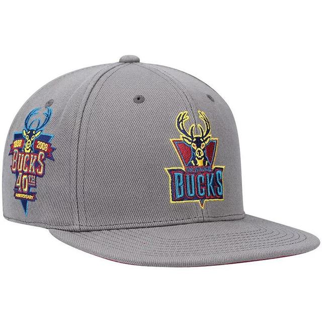 Mens Mitchell & Ness Charcoal Milwaukee Bucks Hardwood Classics 40th Anniversary Carbon Cabernet Fitted Hat Product Image