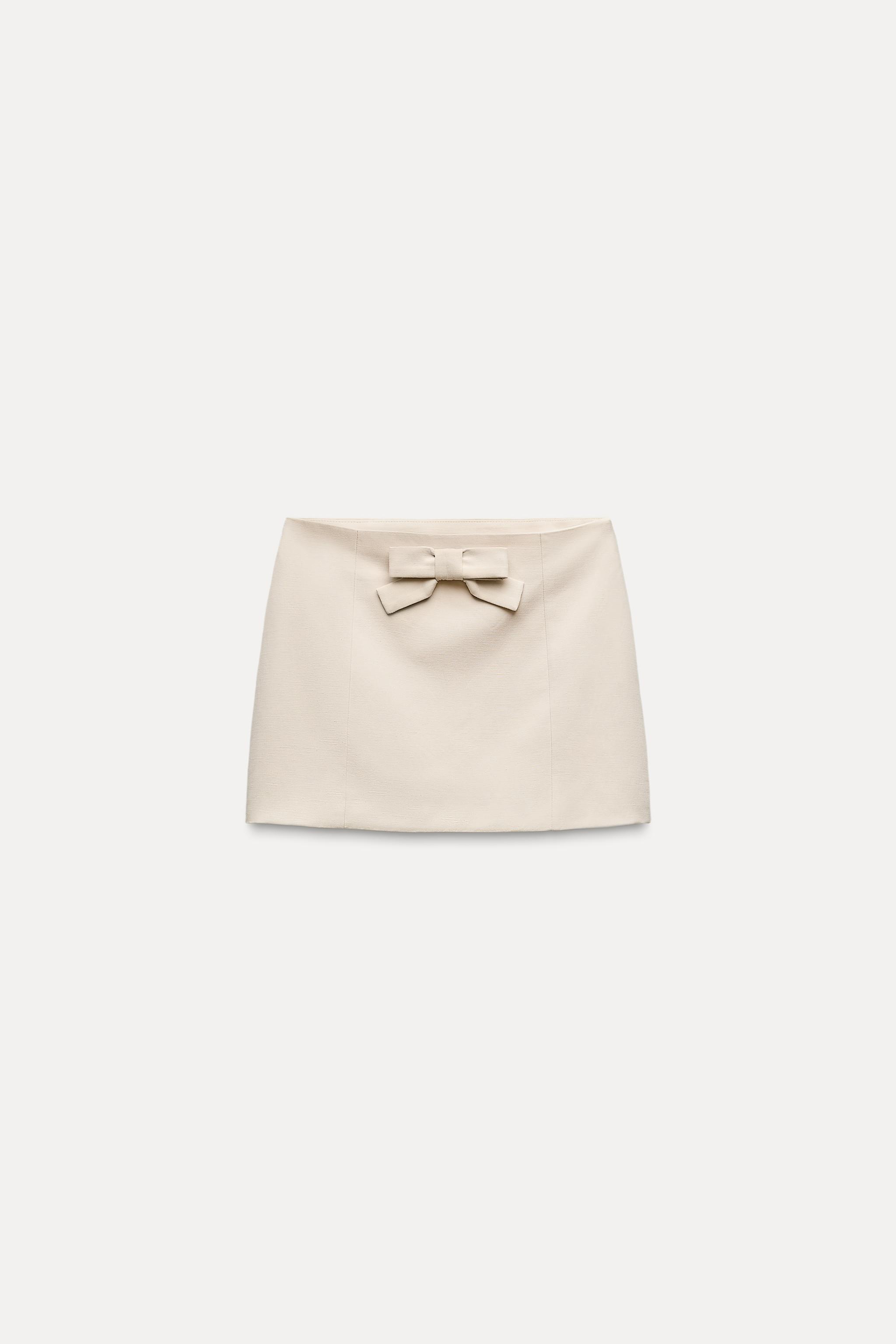 BOW MINI SKIRT Product Image