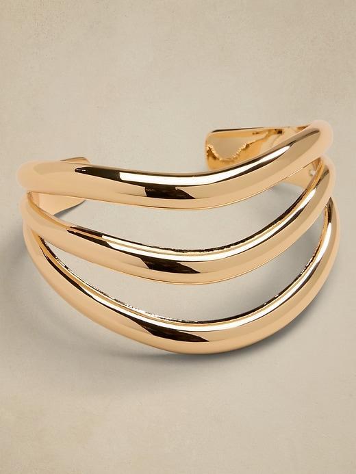 Metal Wavy Cuff Bracelet Product Image