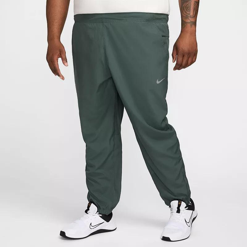 Nike Men's Form Dri-FIT Tapered Versatile Pants Product Image